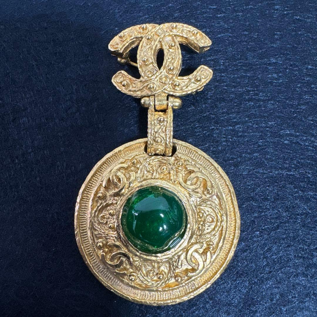 CHANEL シャネル　ココマーク グリポア ラウンド スイング ブローチ 94