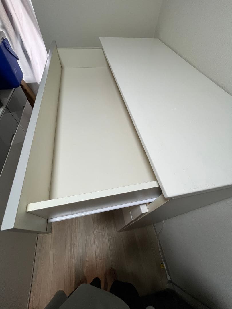 大人になっても使えるカラー 子ども部屋に合う！　グレーとホワイトのチェスト 6段