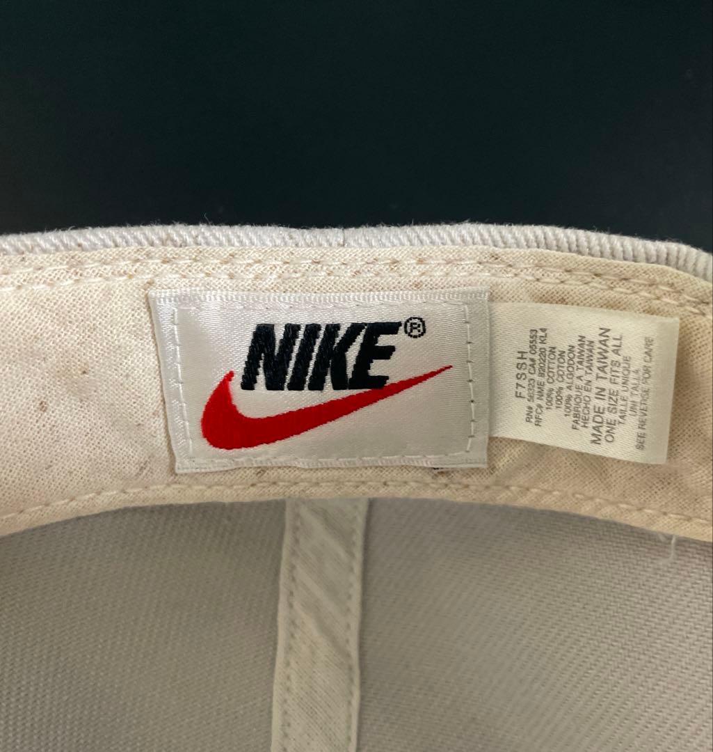NIKE 90s キャップ