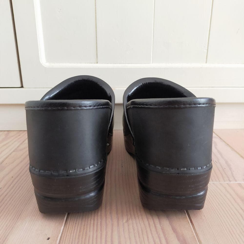 dansko/ダンスコ プロフェッショナル オイルド レザー クロッグ ブラック
