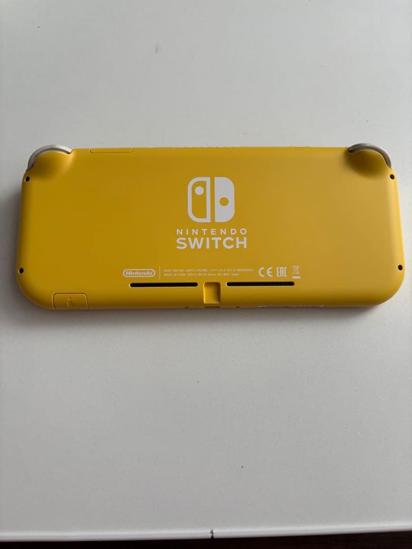 Nintendo Switch Lite イエロー 本体、本体カバー、ケース付き