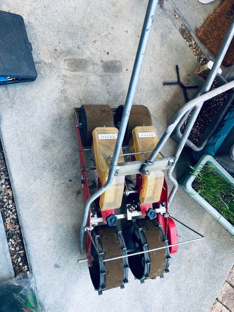 中古ごんべえ　2条種まき機