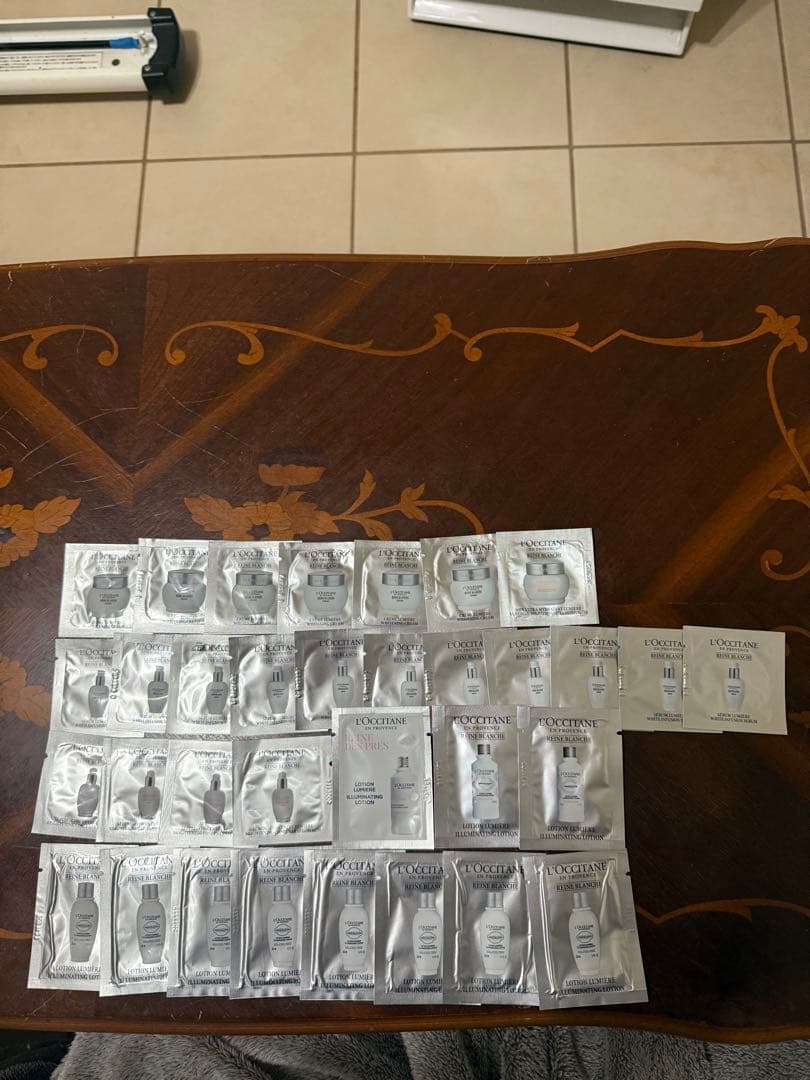L'OCCITANE ロクシタン　たっぷりサンプルセット