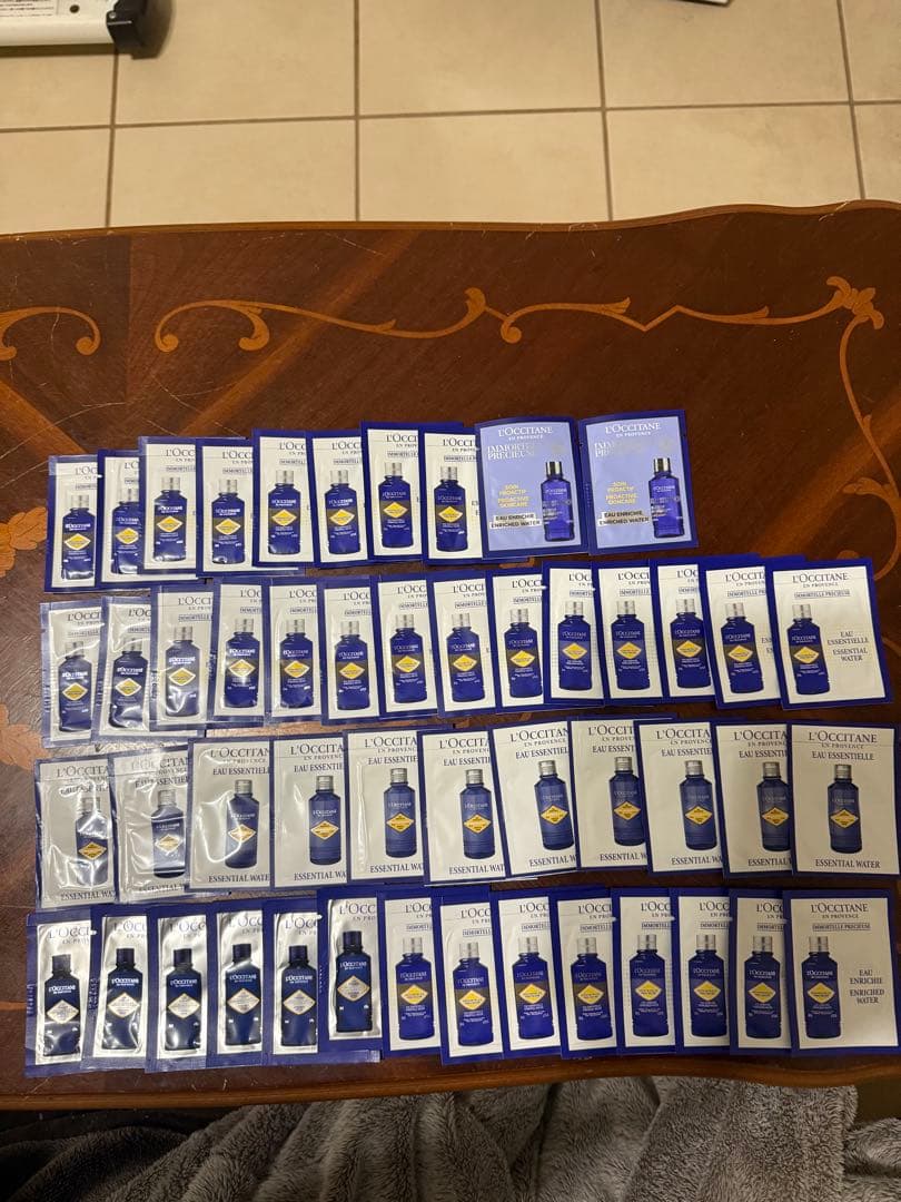 L'OCCITANE ロクシタン　たっぷりサンプルセット