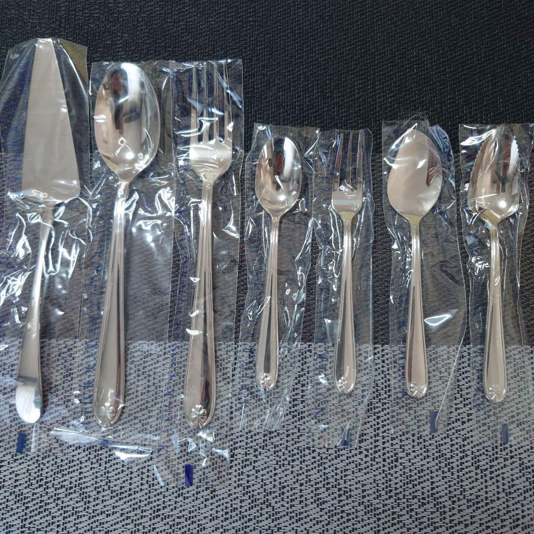 T⑩D③I③ラッキーウッド　マリエッタ・リボンハート／グラーツ　カトラリーセット