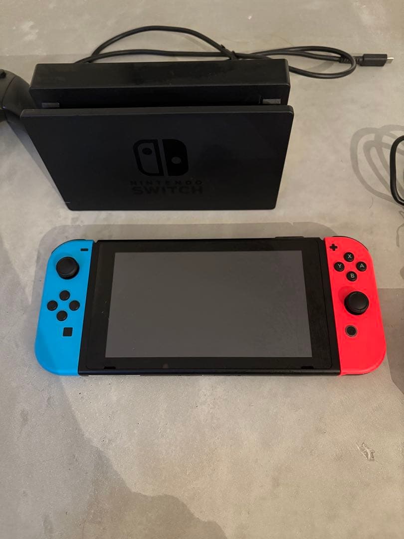 Nintendo Switch本体＆電源ケーブル、コントローラー付