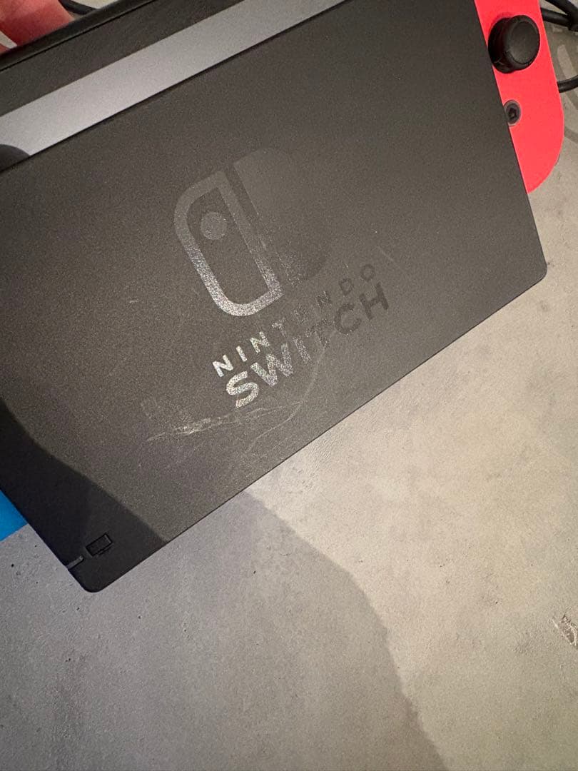 Nintendo Switch本体＆電源ケーブル、コントローラー付