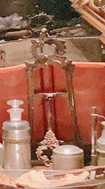 輸入品　ディズニーシー　センターオブジアース　ブックスタンド　同種