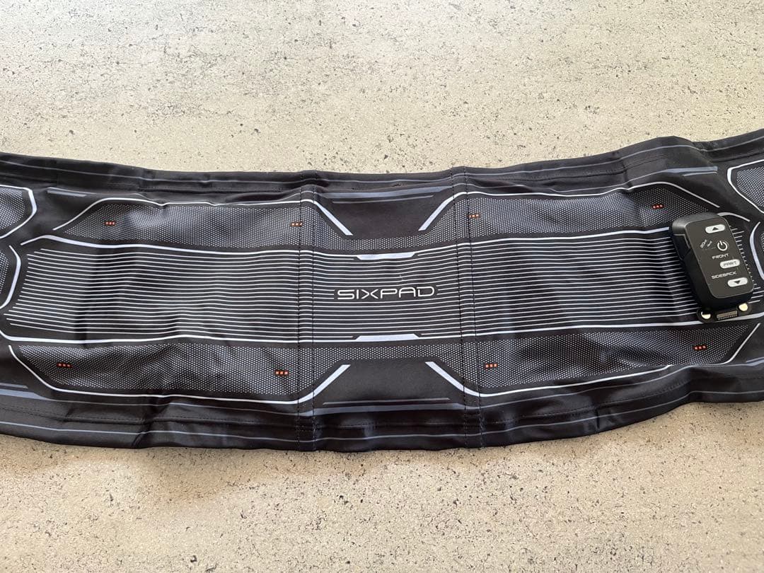 ミ*ル様 SIXPAD シックスパッド　パワースーツ コアベルト Mサイズ