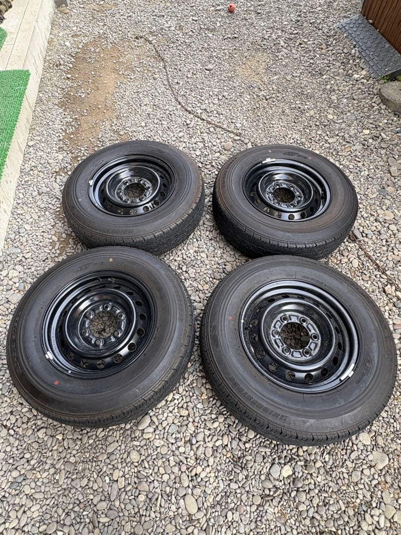 ハイエース　純正ホイール　4本セット エコピア 195/80r15ラジアルタイヤ
