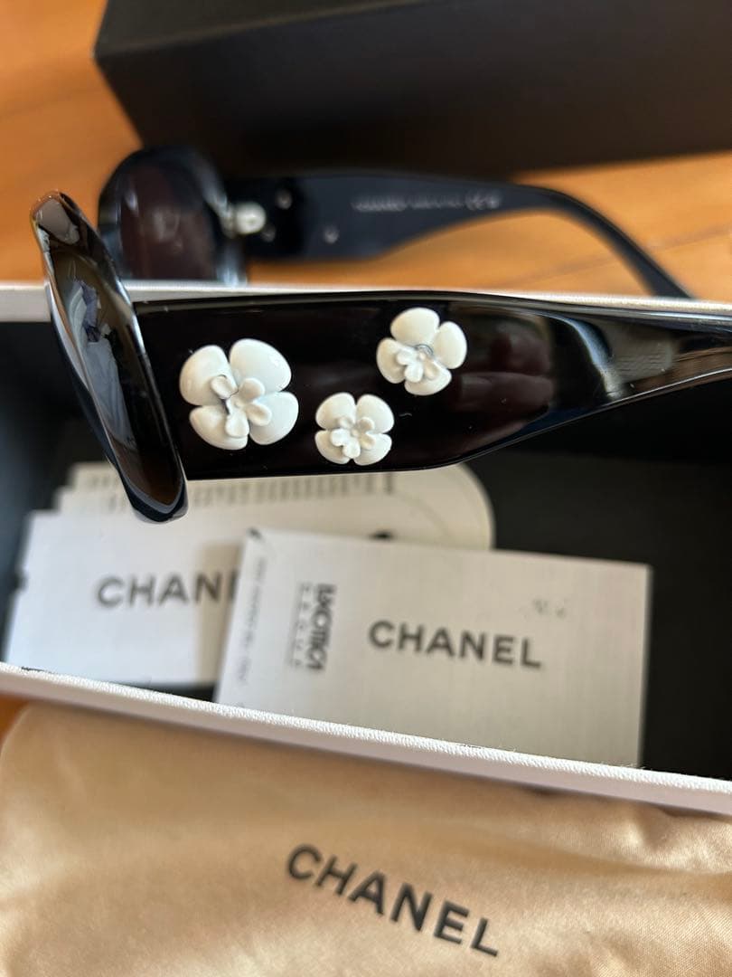CHANEL ブラック サングラス 8113