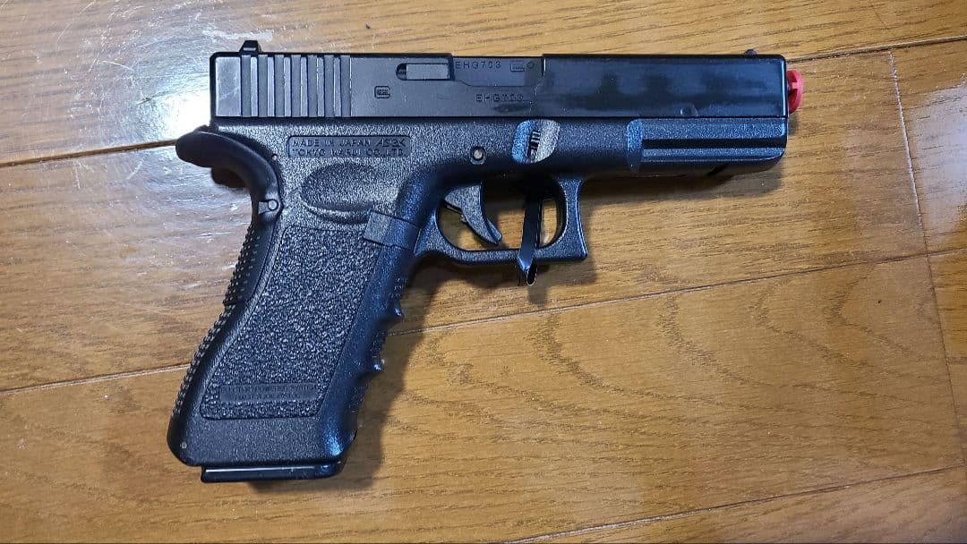 ジャンク東京マルイG18C電動ハンドガンセットおまけ付き18禁エアガントイガン