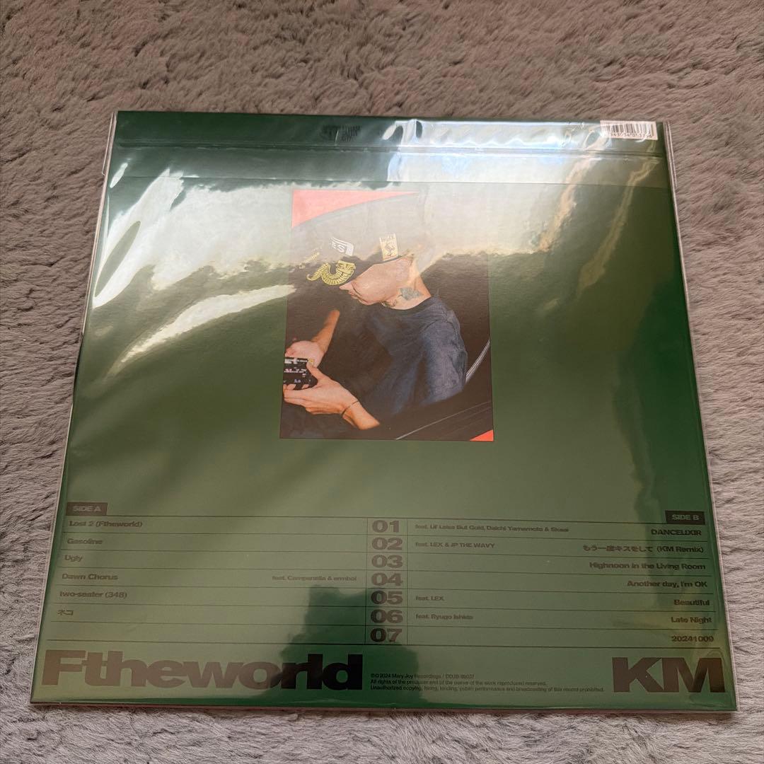 F the World / KM レコード