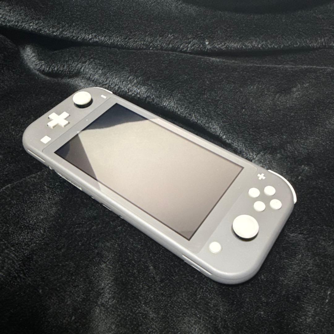 【美品】ニンテンドー　スイッチ　ライト　本体　グレー