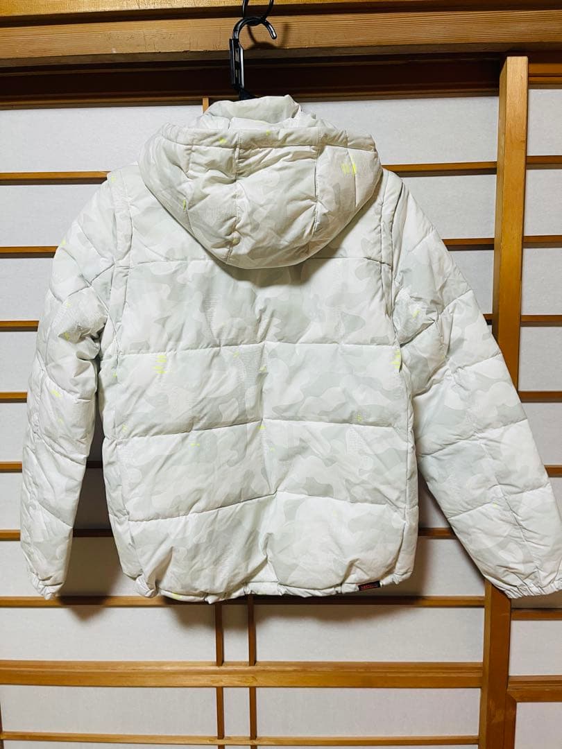 売切値下！美品　ニューバランス NB ゴルフダウンジャケット迷彩　白　size1