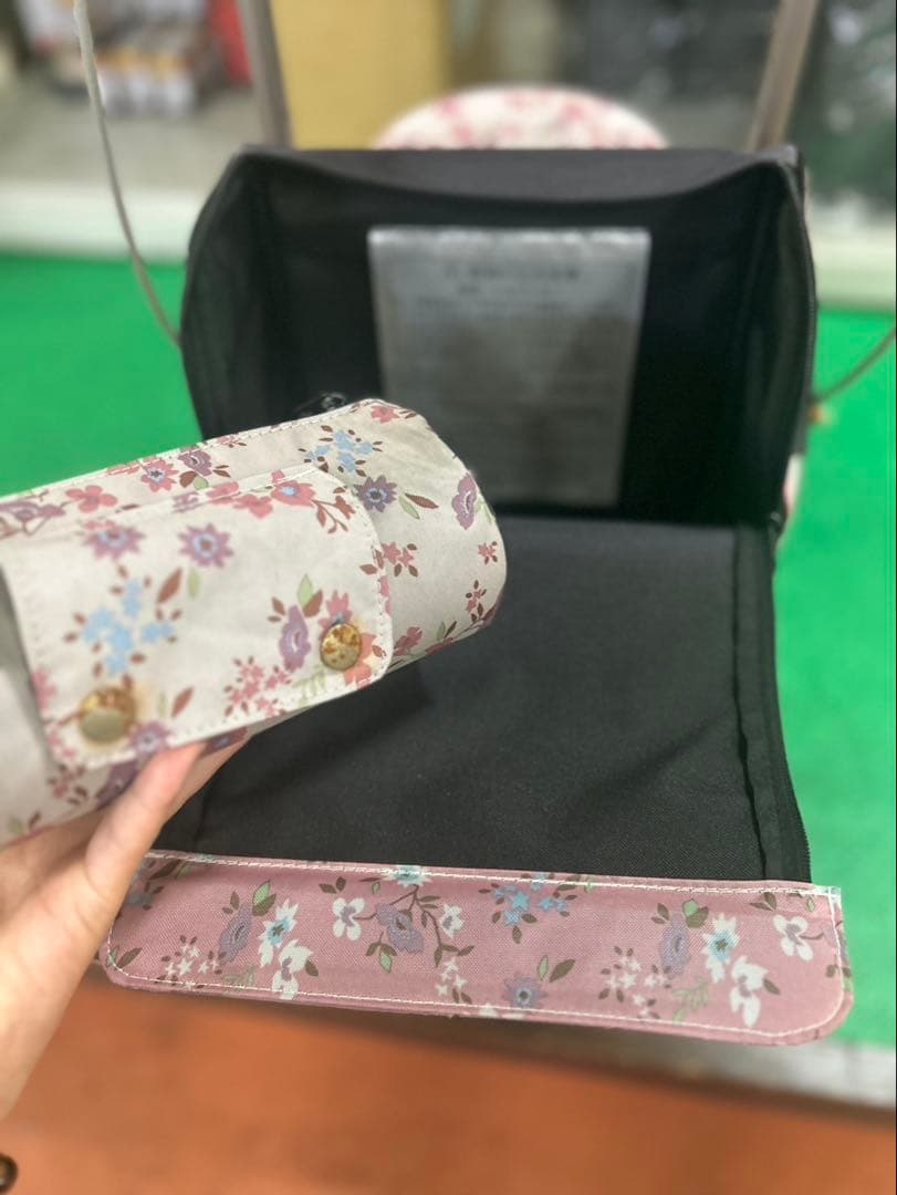 介護用　歩行器　花柄ピンク折りたたみ歩行器 4輪　とても綺麗　動作確認済み