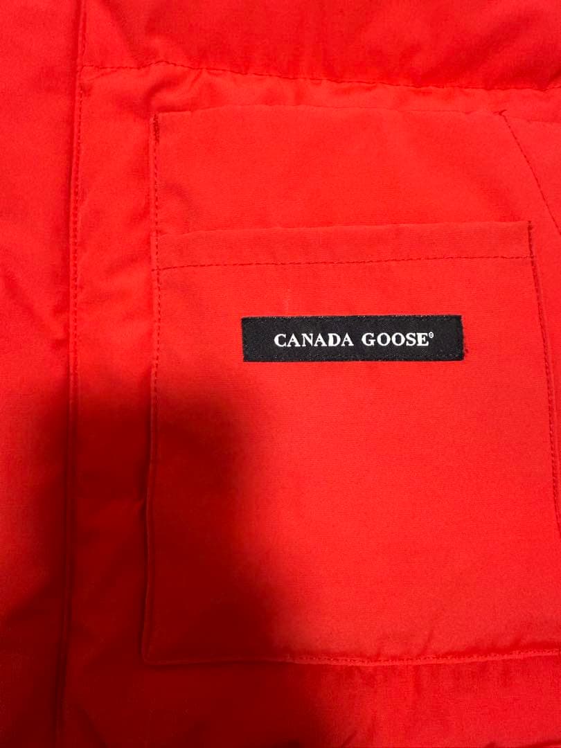 ひ*ん様   ダウンベスト 赤 カナダグース　4154M
