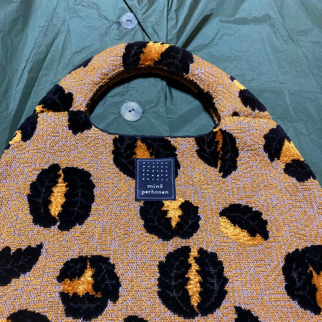 (新品・貴重)ミナペルホネンエッグバッグ
