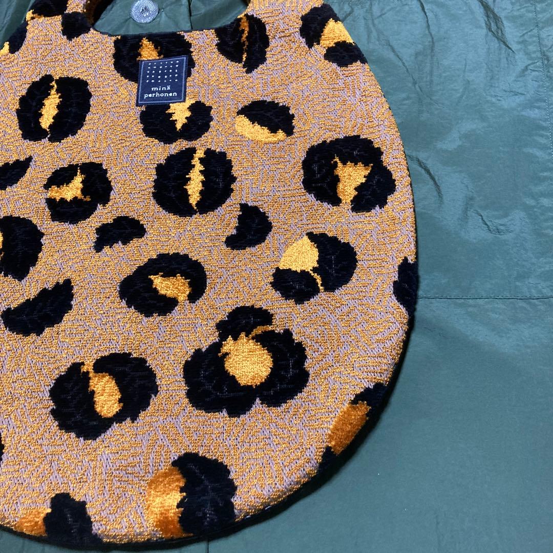 (新品・貴重)ミナペルホネンエッグバッグ