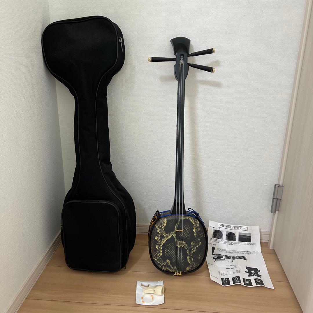 【美品】沖縄三線　三線　人工皮　ケース付き　初心者　入門セット