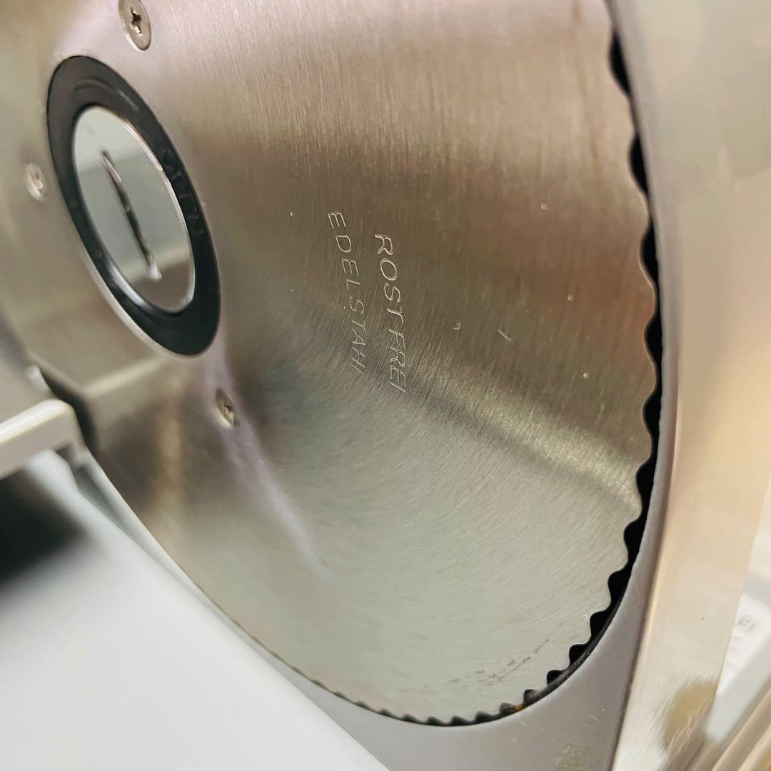 デロンギ電動フードスライサー 美品⭐︎SL360⭐︎ 送料込み！