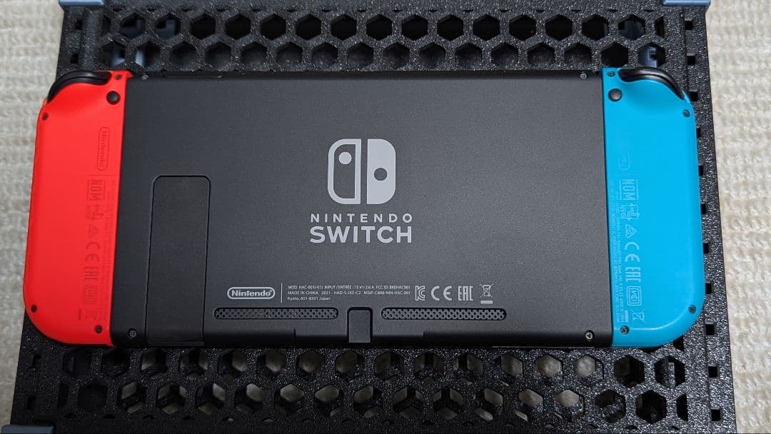 Nintendo Switch (L) ネオンブルー/ (R) ネオンレッド