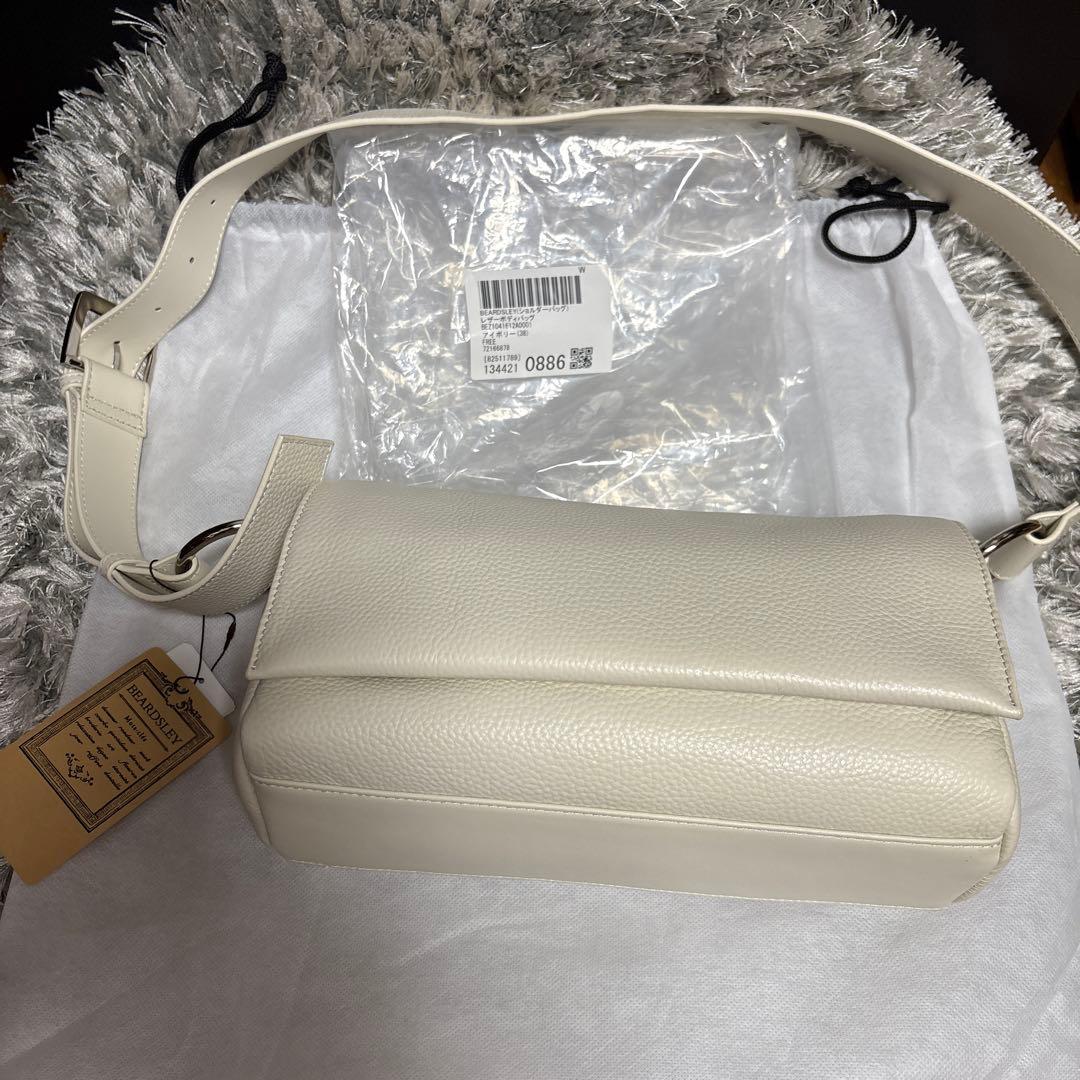 ビアズリー beardsley 牛革 ボディバッグ
