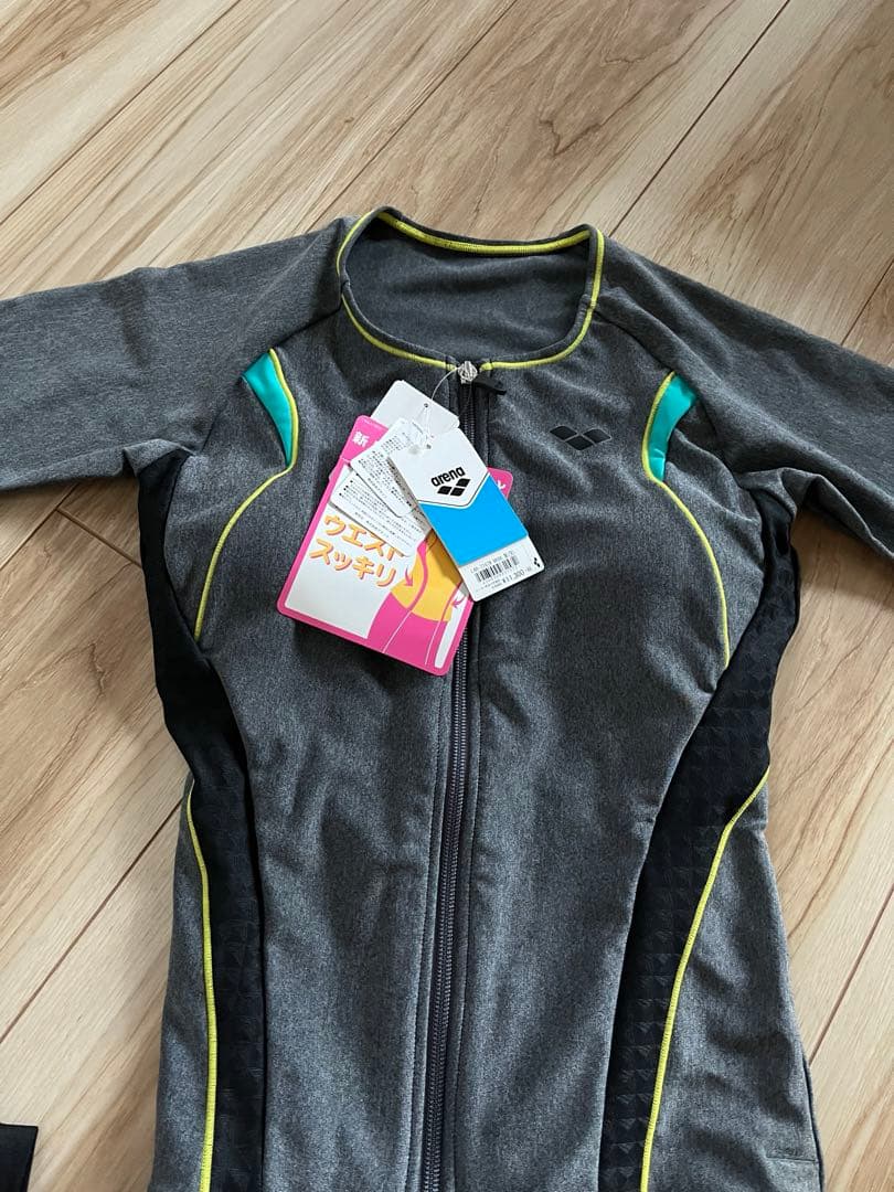 【新品未使用】レディース スイミング水着 セパレートタイプ Mサイズ