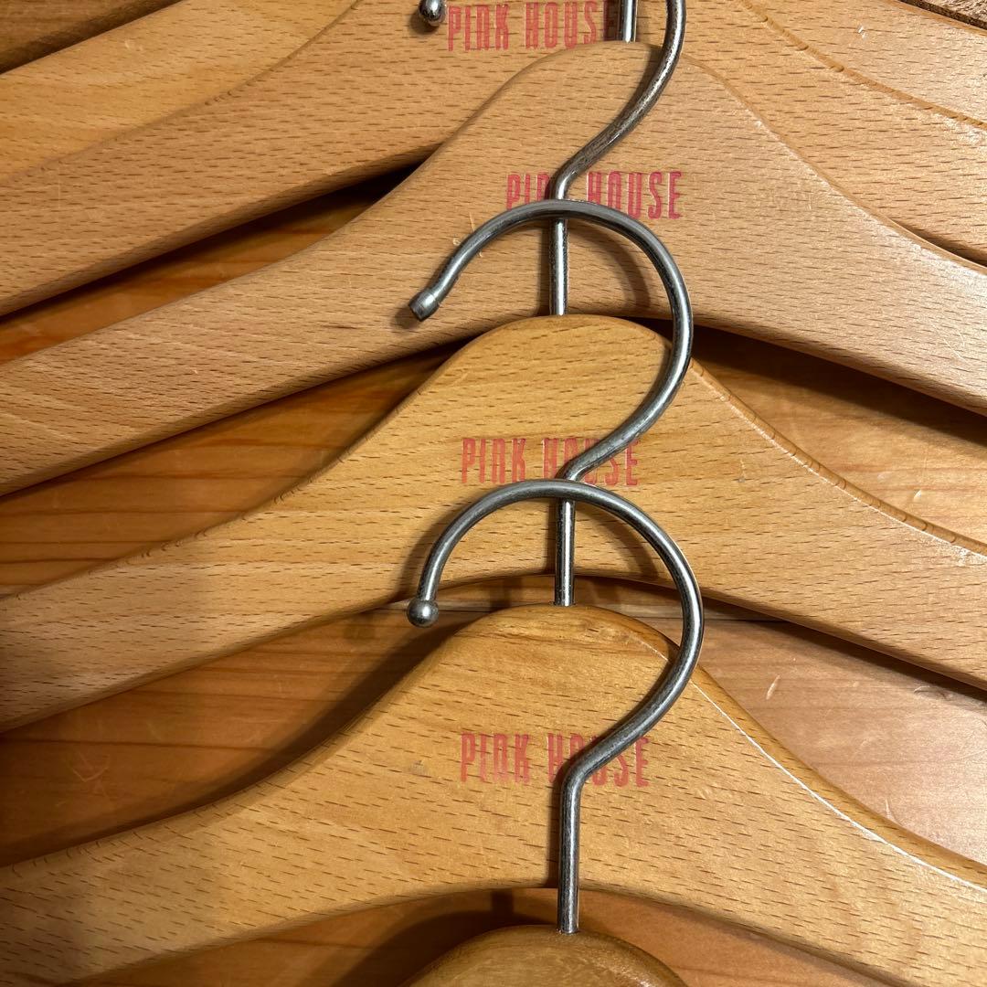 ピンクハウスハンガー13本セット　超美品 天然木にピンクのロゴ