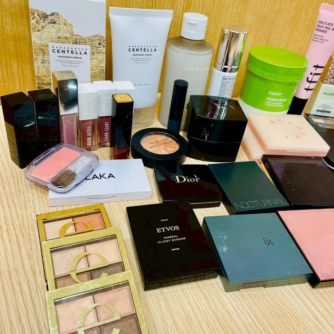 ☆コスメ　まとめ売り　デパコス多数！