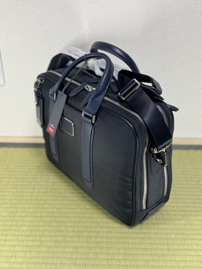 新品 TUMI Jarvis デラックス・ラックトップ・ブリーフ