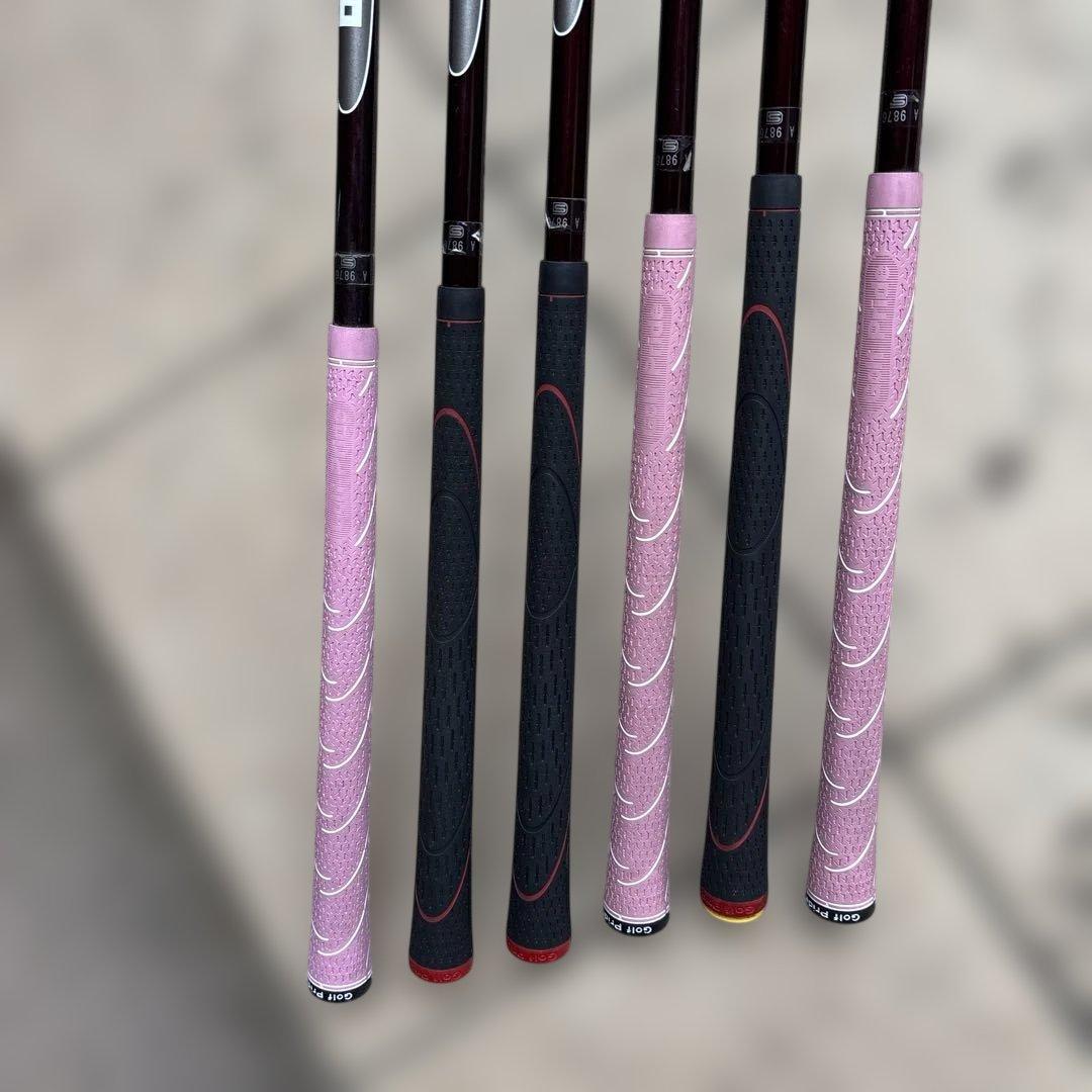 ONOFFレディースアイアン&ウエッジセット