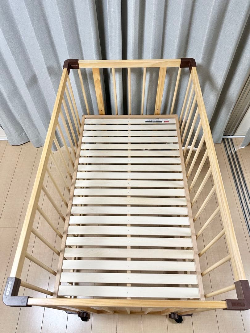良品 ファルスカ 木製 ベビーベット ベビーサークル ベッドサイドベッド ②