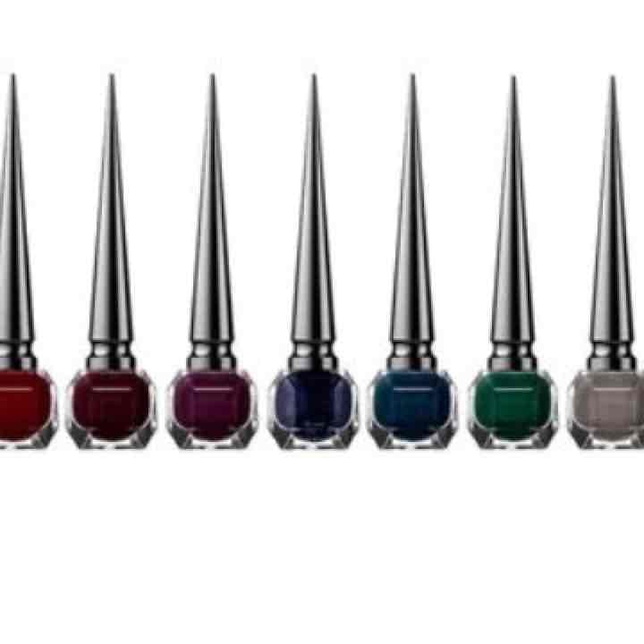 日本未入荷！クリスチャンルブタン安価