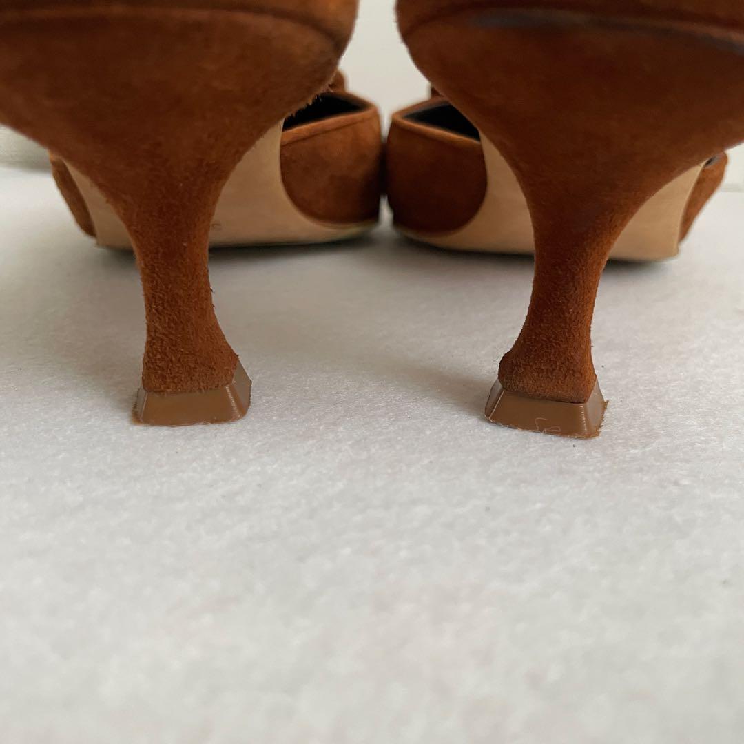 【美品】マノロブラニク 大人気 メイセール バックルディテールミュール　24.5