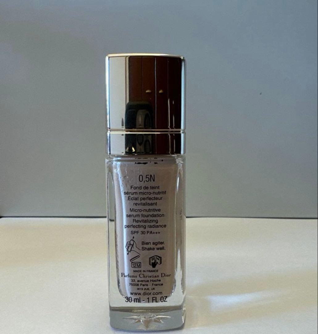 ディオール　プレステージマイクロフルイドタン　0.5Nニュートラル