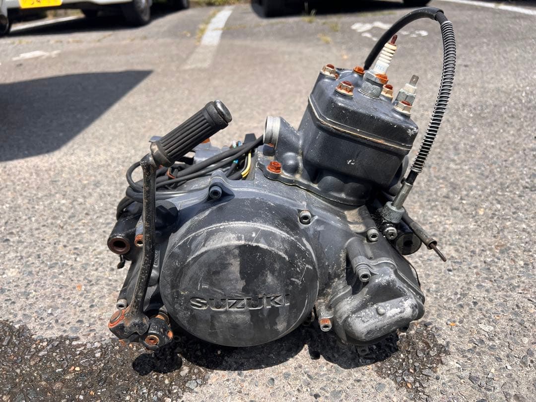 ウルフ50 エンジン　スズキ