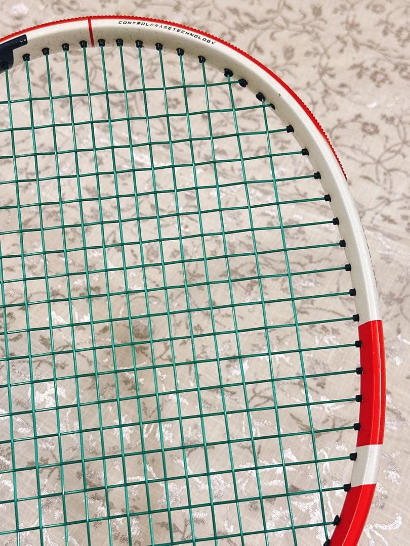Babolat ピュアストライク テニスラケット　　グリップ２