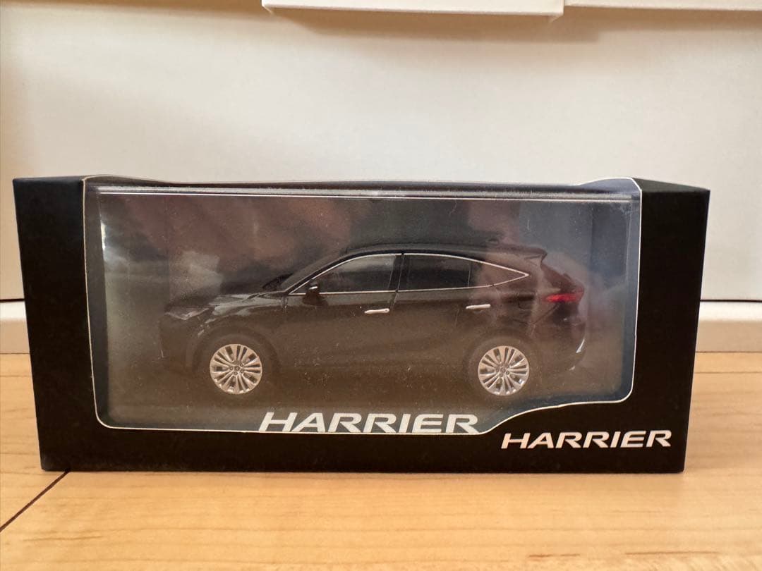トヨタ　ハリアー　80系　ダイキャスト製ミニカー