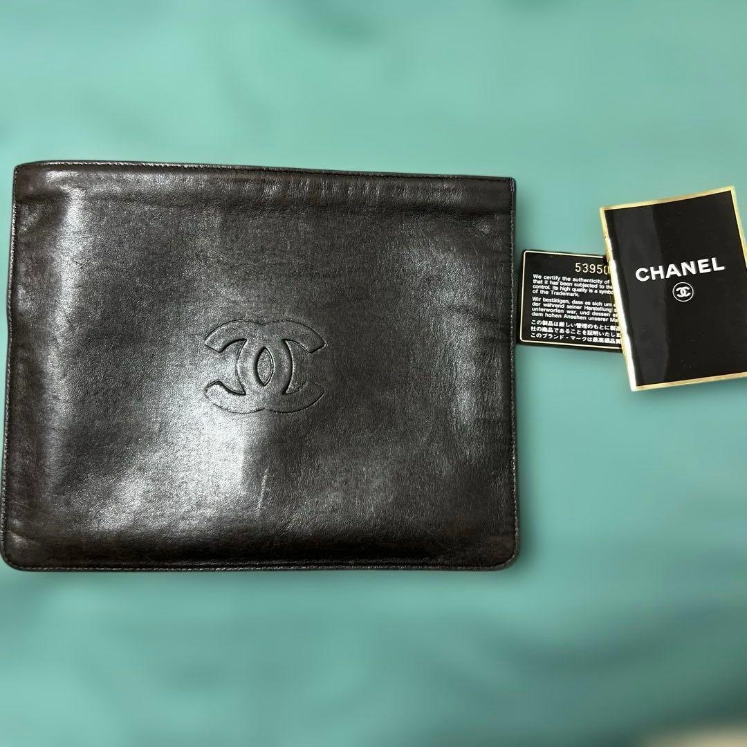 CHANEL カメリア革ポーチ