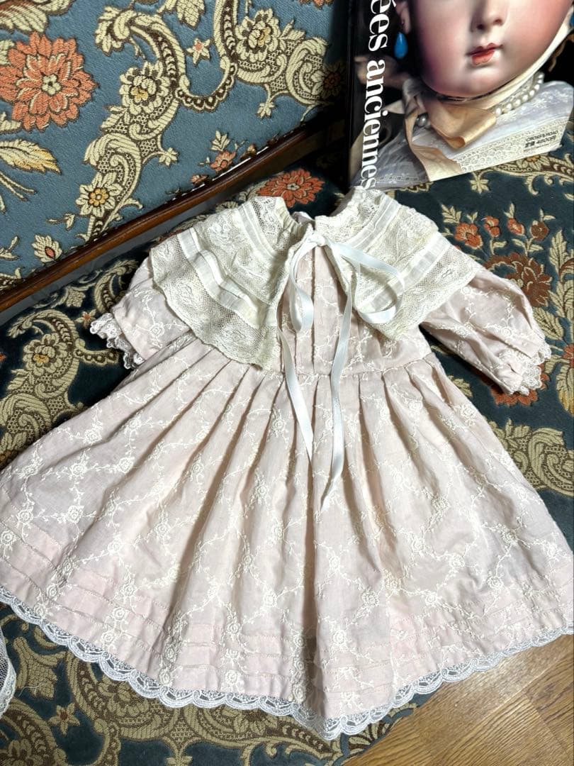 星砂 68センチジュモー 用 刺繍のドレス