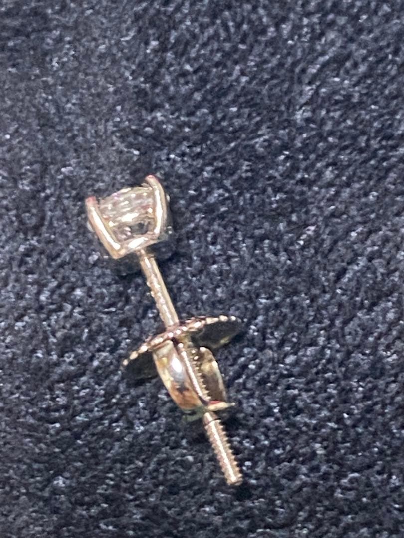 Tiffany & Co. ダイヤスタッドピアス　0.21ct VVS1 片方