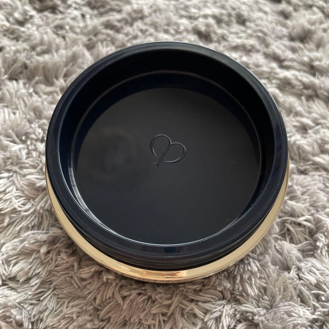 クレ・ド・ポー ボーテ プードルトランスパラントn 1 ライト