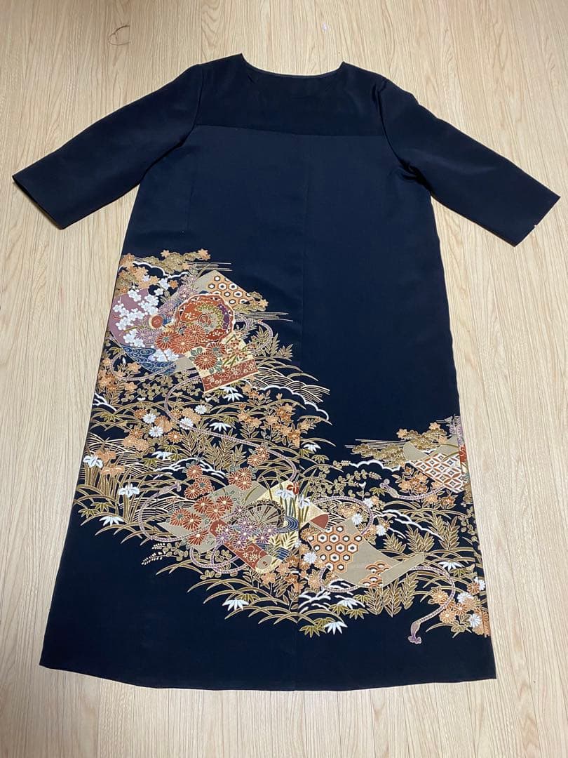 《LL 119cm》黒留袖リメイク ヨーク切り替え 七分袖 シンプルワンピース