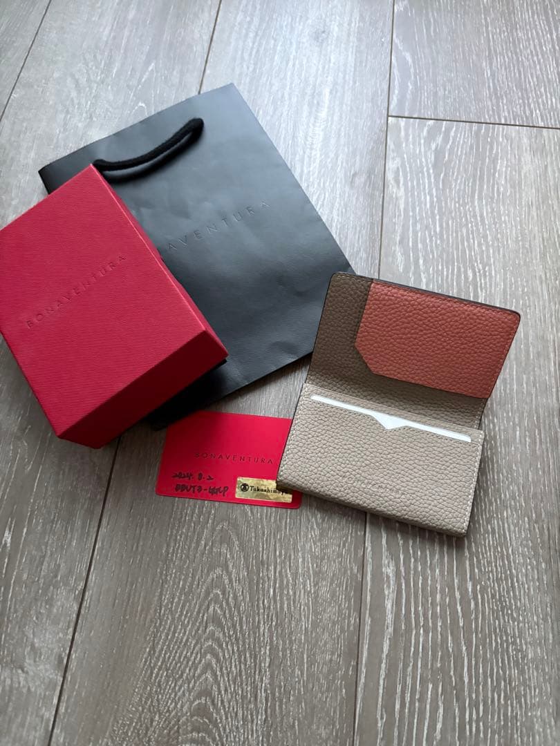 ボナベンチュラ　名刺入れ　カードケース　スリーブ付き　グレージュ　ピンク