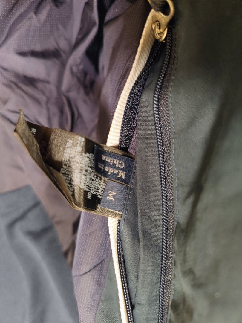 【美品】ゼニアスポーツ 軽量ブルゾン ネイビー M相当 速乾