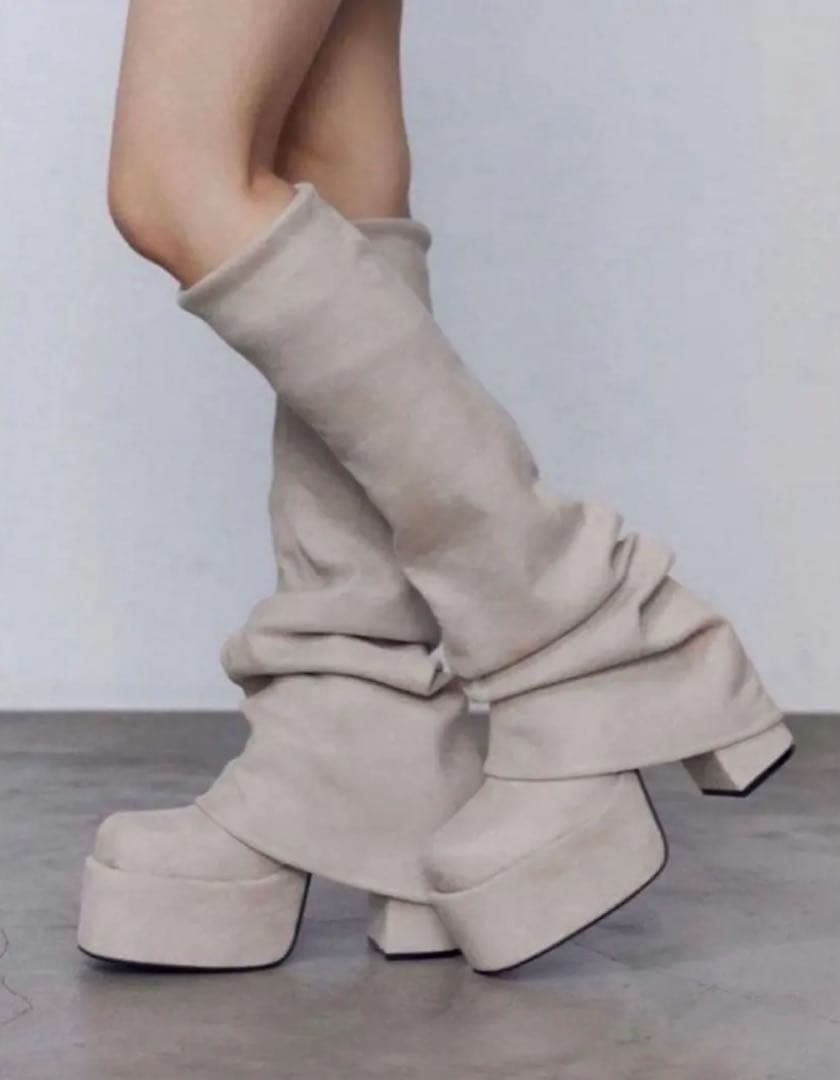 EMODA ルーズフレアカバーフィットブーツ ホワイト アイボリー