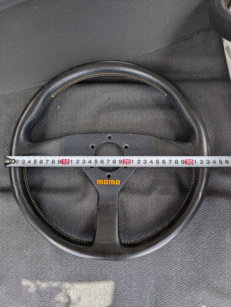 momo 34パイ ３スポークステアリング