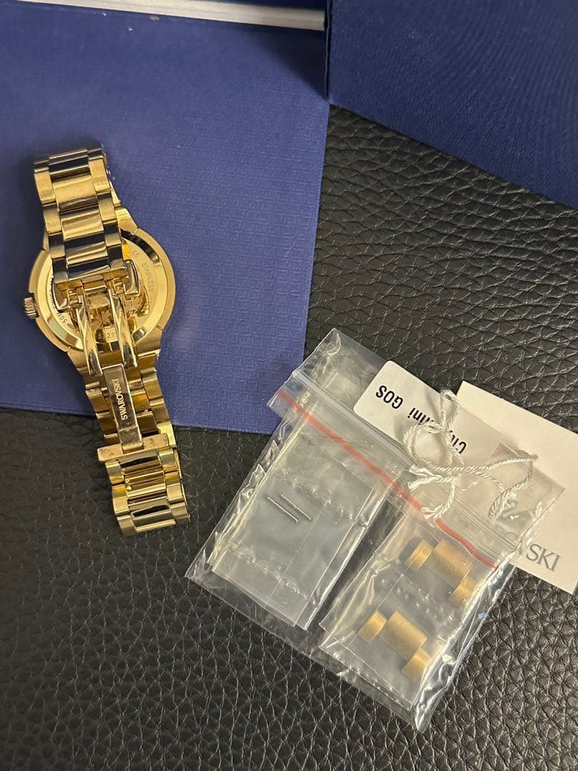 Swarovski 時計　ゴールド