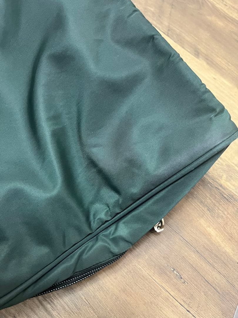 PRADA プラダ　ナイロン　バック　グリーン